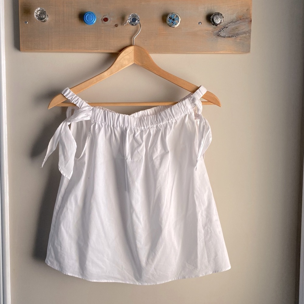 Dynamite White Off Shoulder Bow Sleeve Top | NWT | Size Small